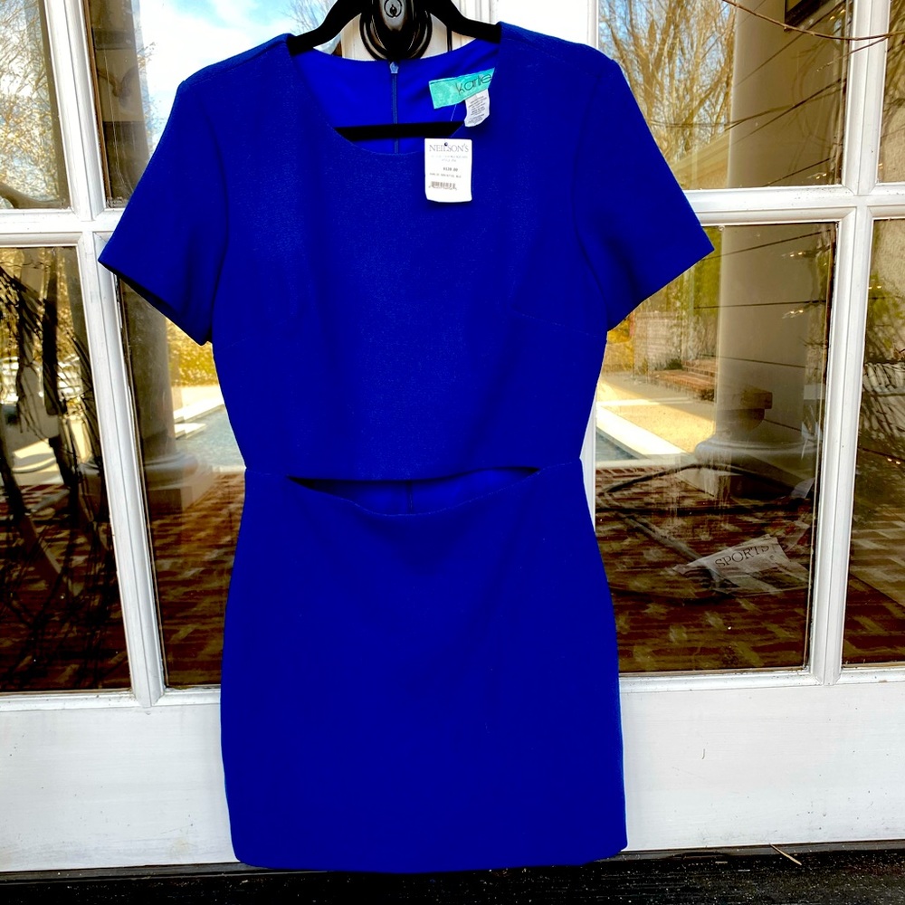KARLIE DRESS with mid exposure in a cobalt blue L